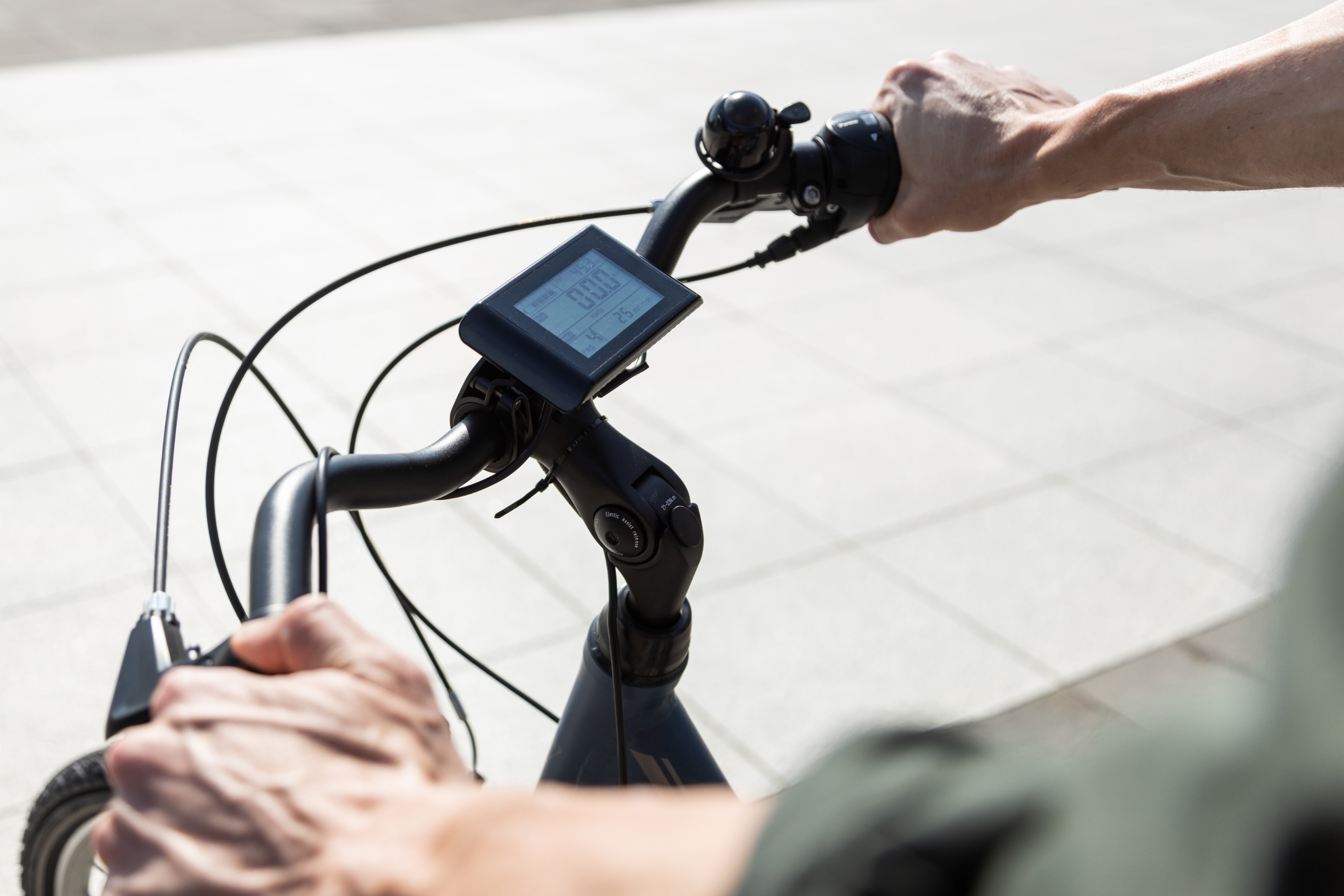 Why E-Bikes Are Becoming the Future of Personal Transportation_ Features, Benefits, and Everyday Uses